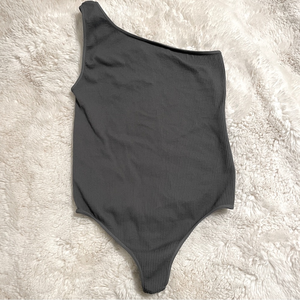 WEST OF MELROSE That Cold Shoulder Womens Rock Bodysuit Small/Medium
